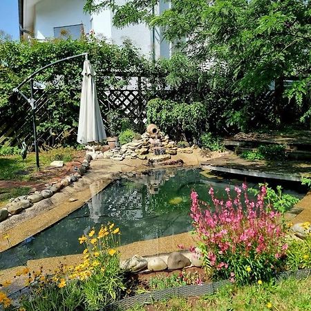 Eine Oase Bei Tara In Waldacker Rödermark Exterior foto