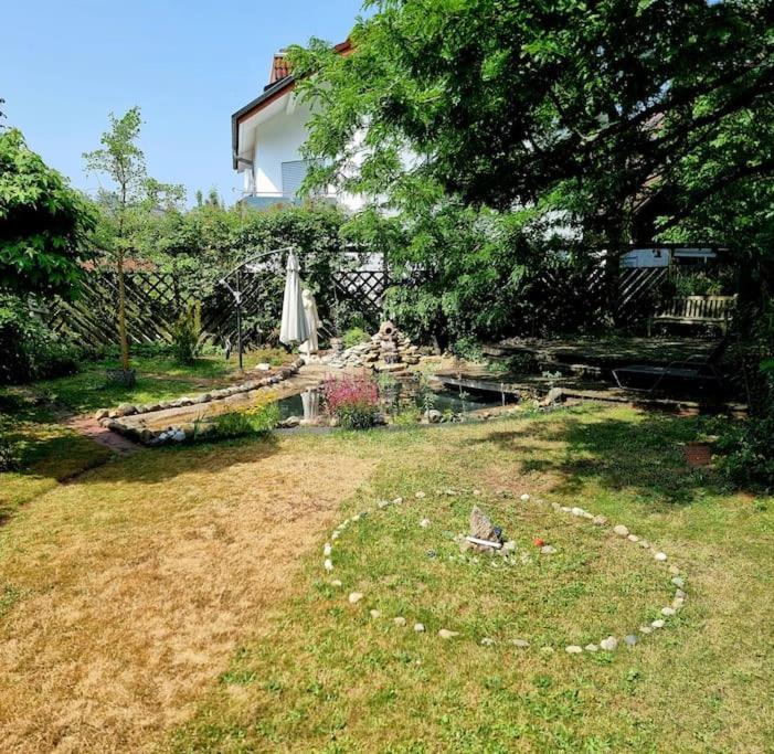Eine Oase Bei Tara In Waldacker Rödermark Exterior foto